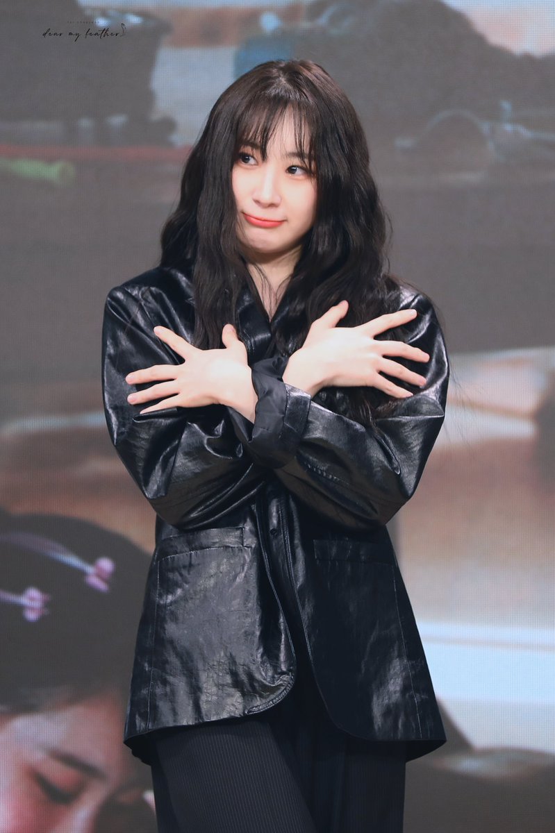 221015 알라딘 팬사인회

324살 뱀파이어 아니고 아가 오리🐤

#이채연 #LEECHAEYEON