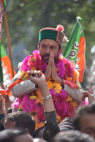 KaulNegi's tweet photo. #रामपुर_में_कमल_खिलेगा..
आज 66- रामपुर विधानसभा क्षेत्र में आयोजित #विशाल_जनसभा एवं #रैली में भाजपा के समर्थन में जयघोष लगाता ये उत्साहित जनसमूह, रामपुर में डबल इंजन की #प्रचंड_जीत का साक्षी है.. 
भाजपा के कुशल नेतृत्व पर अपना अटूट विश्वास व्यक्त करने वाली देवतुल्य जनता का आभार.. https://t.co/hxiFR42oiD