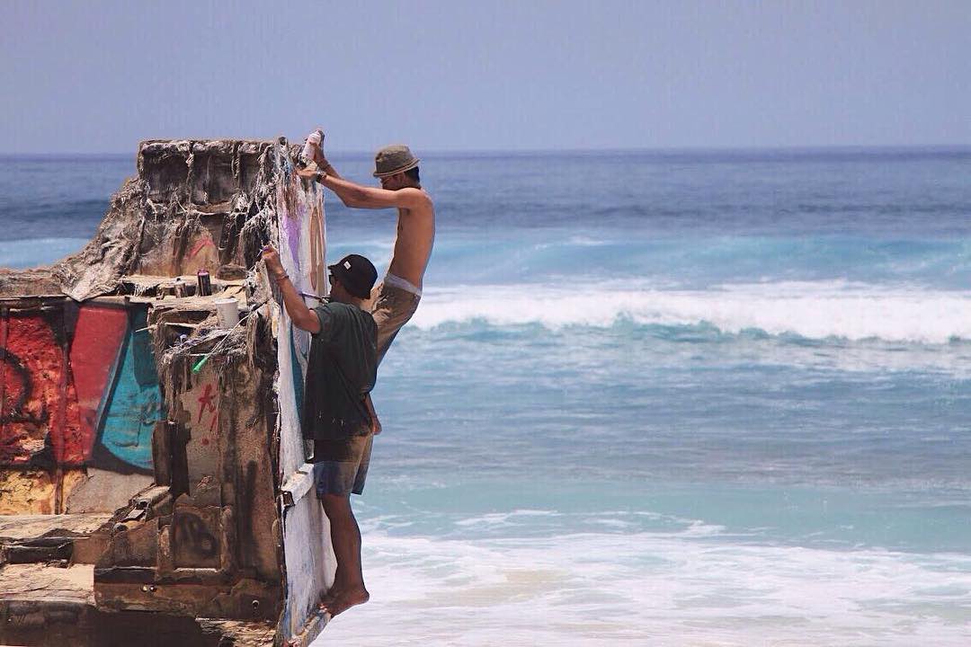 Ruben_BigQ's tweet photo. Don’t stop can’t stop! My old mural in Bali 2018 with my homie Kidney. Enjoyed ❤️🫡
#streetstothespace https://t.co/WftKezLypp