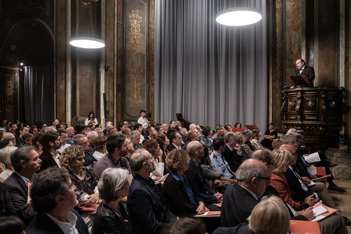 osona's tweet photo. 📸 Fotos | La @uvic_ucc inaugura el curs acadèmic 2022-2023 estrenant el Paranimf; per @AdriaCostaRifa #flaixND #Osona https://t.co/65uZEECMD6 https://t.co/mja1ntu7zO