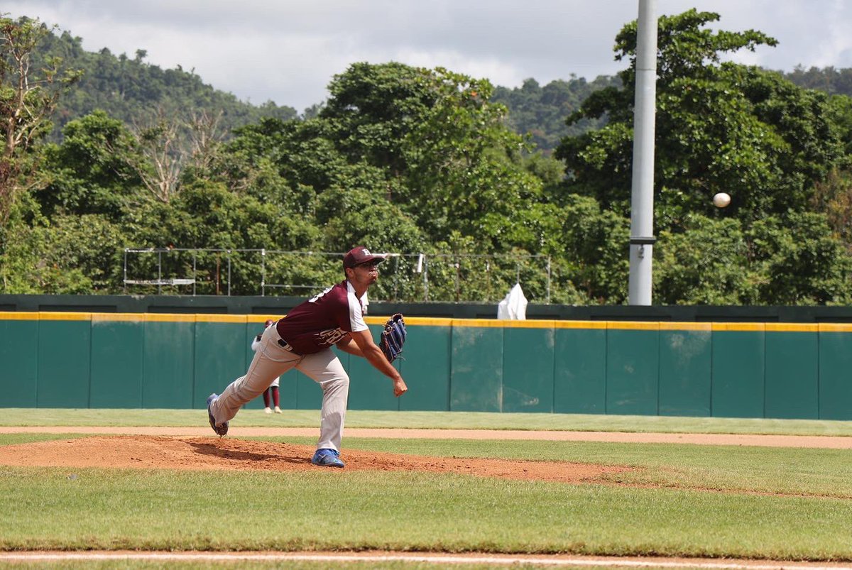 DeportesUprh's tweet photo. 📸: Disfrute de las imágenes capturadas en el partidos de los #BúhosBéisbol que lograron la quinta victoria a la #UPRC en #LAIBéisbol. 🙌🦉
#YoSoyBúho
(Fotos: Alejandro Guzmán) https://t.co/EZLLM2GxgS