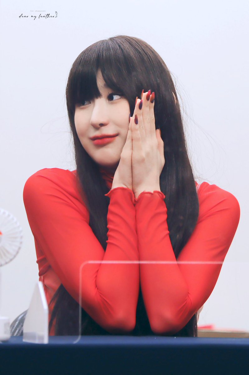 221016 예스24 팬사인회

귀여워…😭 풀뱅 이채연 애낀다🫶

#이채연 #LEECHAEYEON