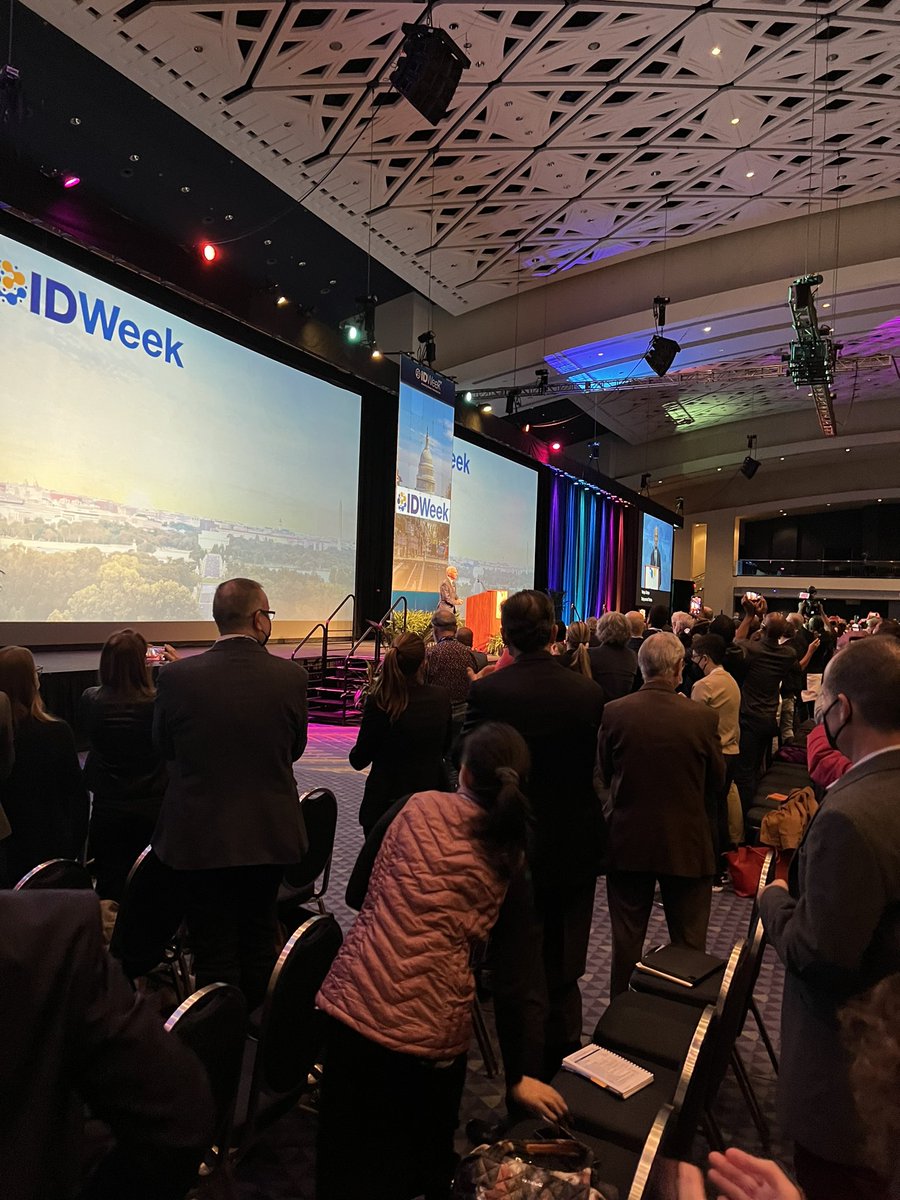 A standing ovation for a humble man! @IDWeek2022 Antony Faucy is a hero and it was vey emotional to see him! #sciencewins