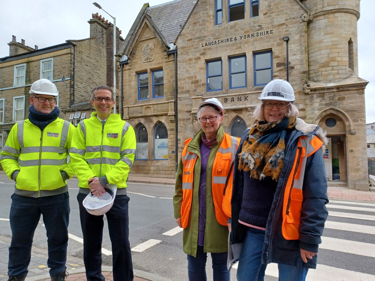 👷‍♂️👷‍♀️ The former Lancashire and Yorkshire Bank in Bacup has undergone a radical transformation.

The project has been led by <a href="/valley_heritage/">Valley Heritage</a> and is one of 9 #CommunityRenewalFund projects that are now complete or in their final stages.

Read more here 👇

gloo.to/6haC