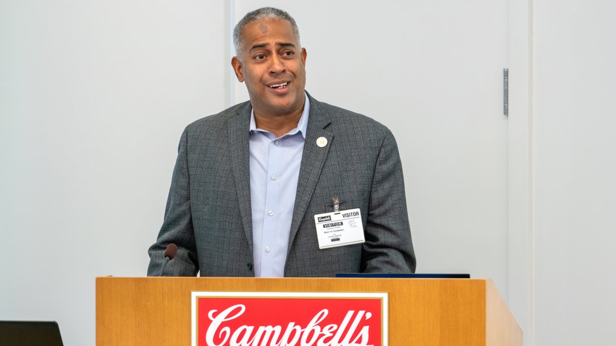 thecampbellsco's tweet photo. Year one of #FullFutures—our school nutrition partnership program—is officially in the books! We gathered with our program partners, Camden Mayor Carstarphen, and Camden City Schools Superintendent, Katrina McCombs, to recap the year’s accomplishments and plan for the year ahead. https://t.co/z7PxgmFSud