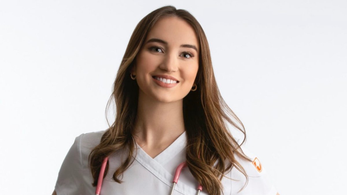 Meet Naomi Colford. She will be graduating with a Bachelor of Science, Nursing on Wednesday, November 2, as we celebrate Fall 2022 Convocation🎓

To read her story, visit: cbu.ca/newsroom/artic…

Congratulations to Naomi and the entire graduating class!