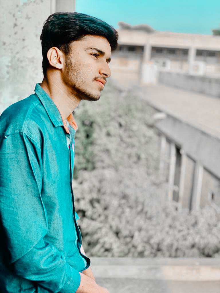 World_is_Rotten's tweet photo. Av Changed 😁 Ab Bhool Saktey Mujay 😁
#NewProfilePic https://t.co/COhrKbdFnC