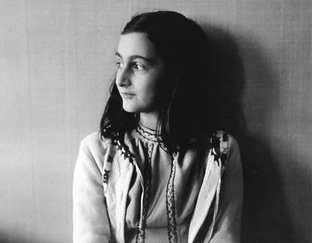 1941, Amsterdam. Anne Frank'in son fotoğrafı.