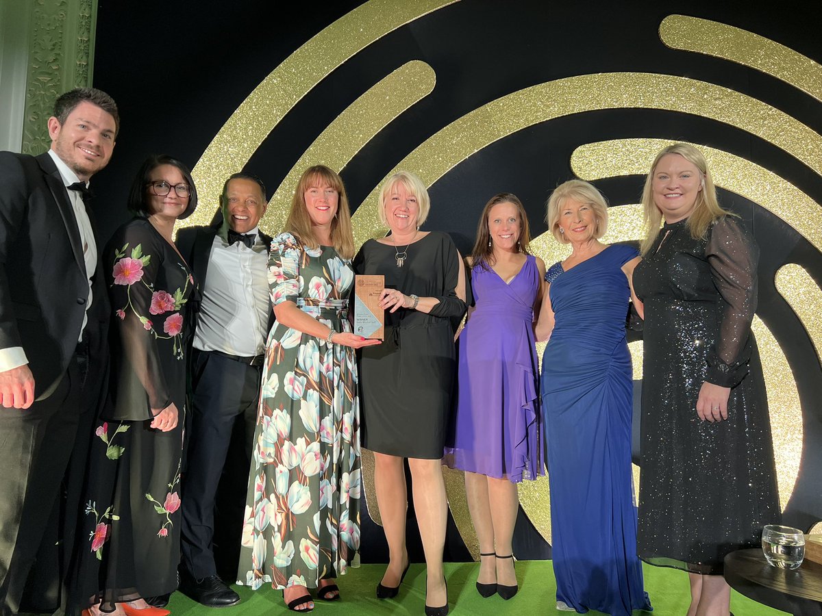 Dispute lawyer tweet media