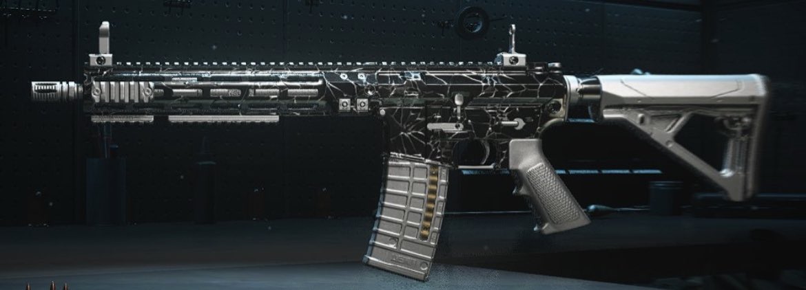 SLVE_Clan's tweet photo. MW2 is just a few days away and the mastery camos have been leaked will you be grinding them ? 🤔 #MWII 

Images from @CODMW2Informer https://t.co/7yIVXluo0G