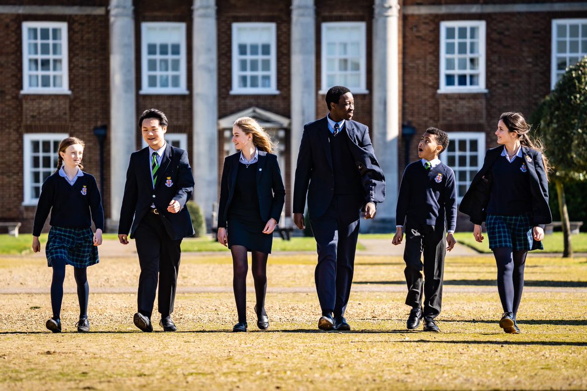 Looking for a secondary school that has amazing grounds and facilities and that excels in sport and the arts? Then @RHSSuffolk on the outskirts of of Ipswich could be the perfect fit. Read my review and then book in for the upcoming Open Day on 5 Nov: bit.ly/3DhYwLr