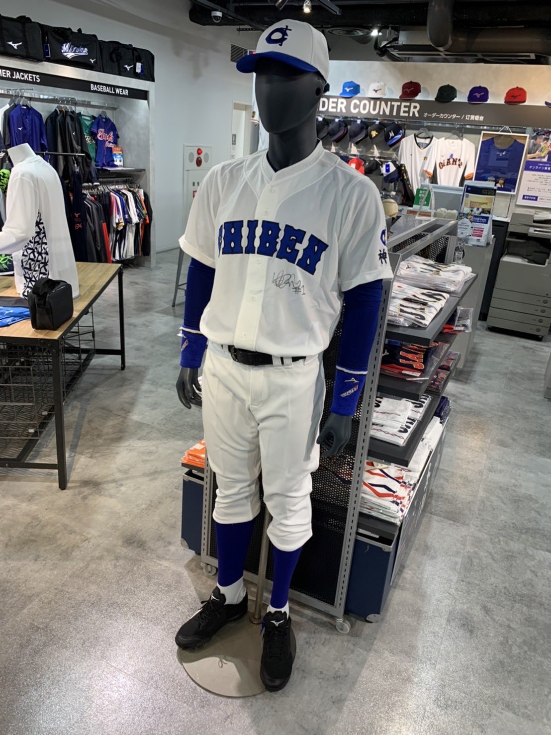 正規販売店 KOBE CHIBEN イチロー選手 ユニホームＴシャツ L サイズ - 野球