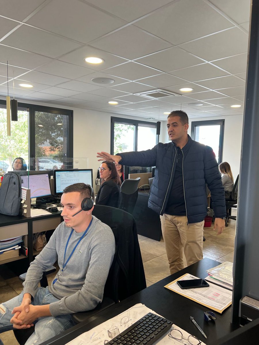 Prov_Distri83's tweet photo. Nous sommes fiers d'avoir reçu hier les dirigeants d'entreprise et les adhérents de l'association NICOPOLIS AVENIR !

#Brignoles #Var #Nicopolis #entreprises #réseau https://t.co/MIfrDzHauT