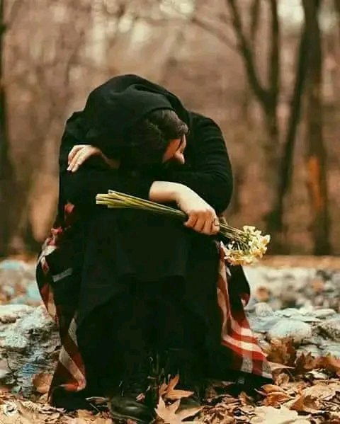 لا يتألم إلا من كان وفيا أكثر من اللازم