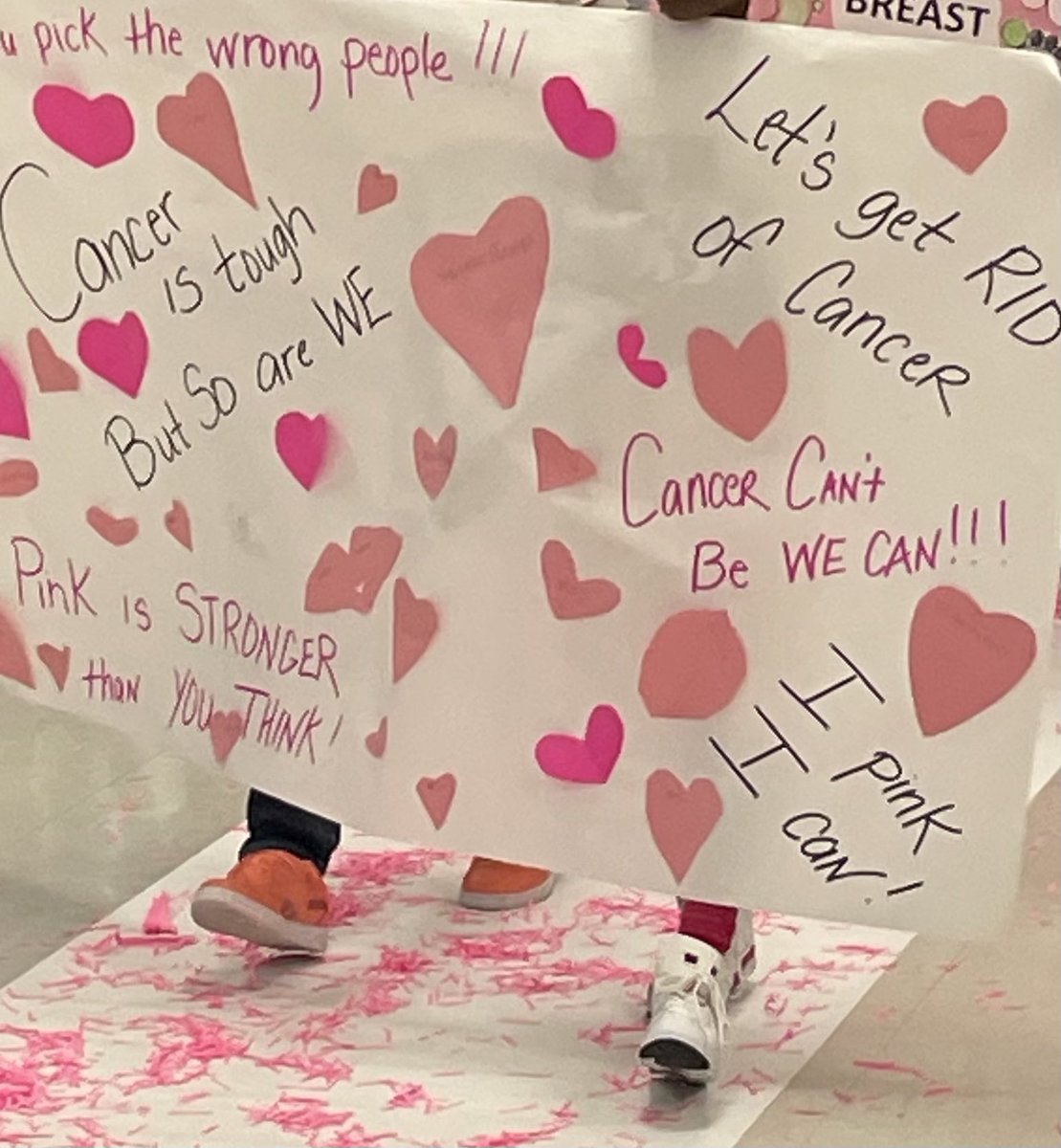 HilliardWrapar1's tweet photo. Celebrating Breast Cancer Awareness!!! Our Campus SURVIVOR 💘💘💘 https://t.co/KzVHaG2IZt