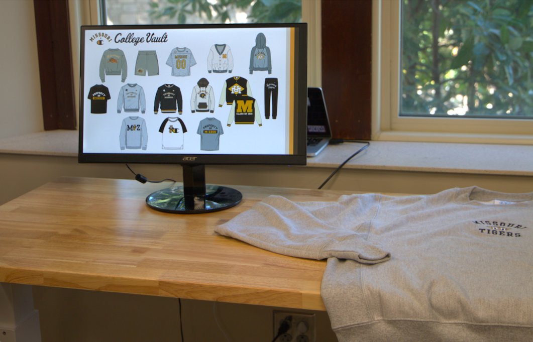 MU's TAM department displayed student work and new technology  Friday's open house and showcase. The event at Gwynn Hall celebrated the program's first anniversary with the College of Arts and Sciences.

Story &amp; 📸 | Amber Roldan 

themaneater.com/technology-and…