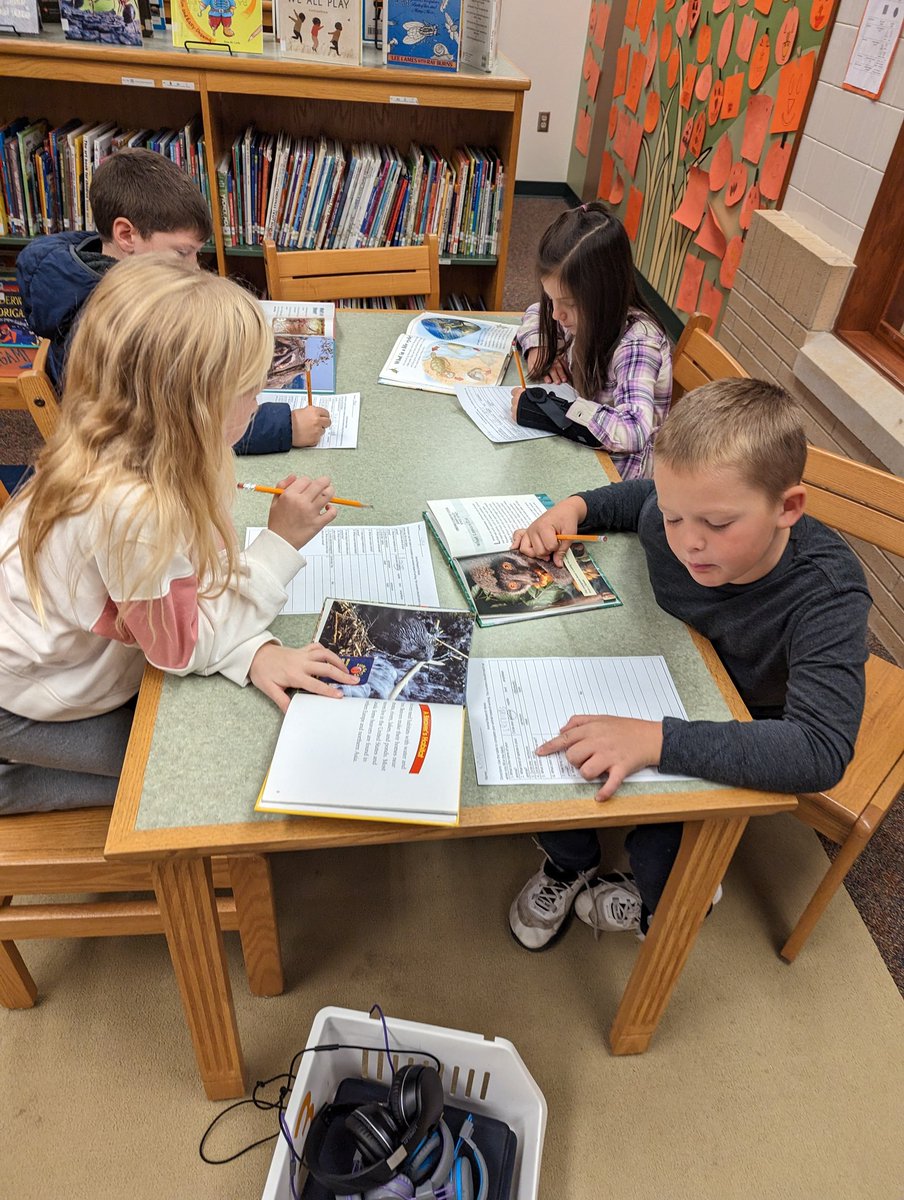 Nicole Wilkinson (@os_librarian) on Twitter photo Students started researching animals today for their upcoming field trip to the <a href="/PghZoo/">Pittsburgh Zoo & Aquarium</a> !! #researchskills #library Students started researching animals today for their upcoming field trip to the <a href="/PghZoo/">Pittsburgh Zoo & Aquarium</a> !! #researchskills #library