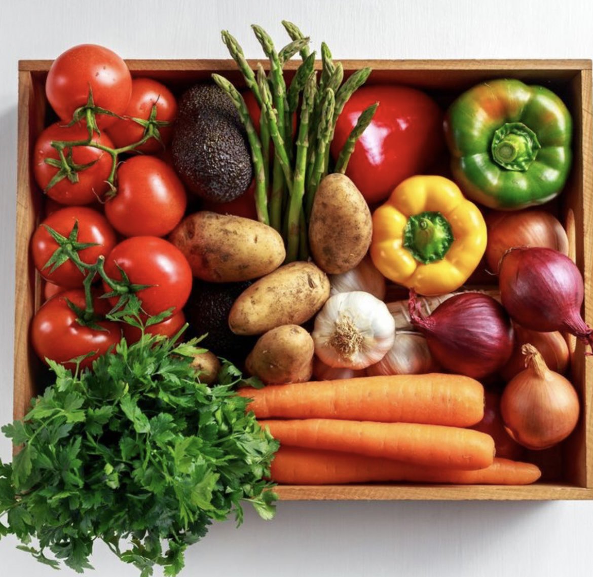 supermarket223's tweet photo. Hello Tout le monde ♥️ 

Nous sommes enfin de retour après un long moment d’absence et aujourd’hui nous nous proposons notre paniers bien garnis des légumes 100% frais et bio pour vous aidez à maintenir la forme ☺️ 
Tel: 71 08 09 08 https://t.co/CpCwchyDy7