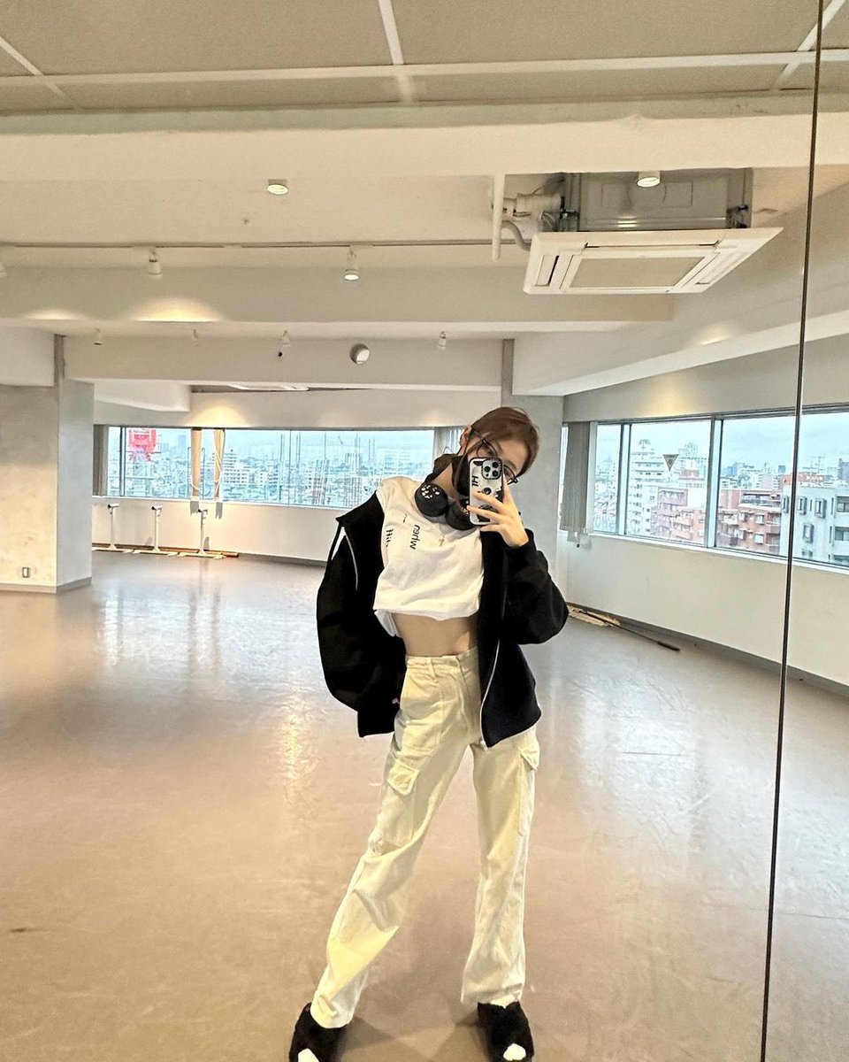 HYJ_FILES's tweet photo. #허윤진 #HUHYUNJIN https://t.co/VfV5jXMLJ2