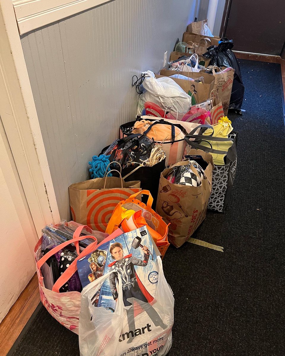 A much needed #FeelGoodFriday 

Thank you to Sam’s Club Fishkill for all the wonderful hygiene products and to the cub scouts from the Greater Hudson Valley Council for all the spooky Halloween costumes 🎃

#dvam #dvam2022 #Every1KnowsSome1 #DomesticViolenceAwareness