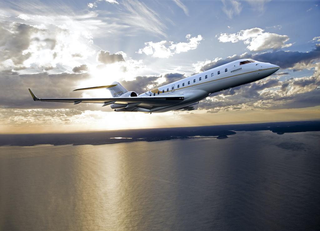 planemoverinc's tweet photo. Wishing everyone heading home from #NBAA2022 in Orlando safe travels on this #FlyingFriday!!  

#Aviation #Travel #privatejet #Bombardier #Global6000 #orlando #florida https://t.co/c9ZkjeXHFI