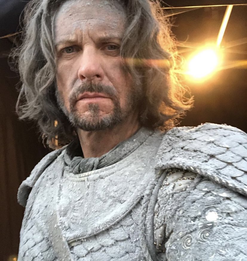 i’m collecting elendil selfies like infinity stones