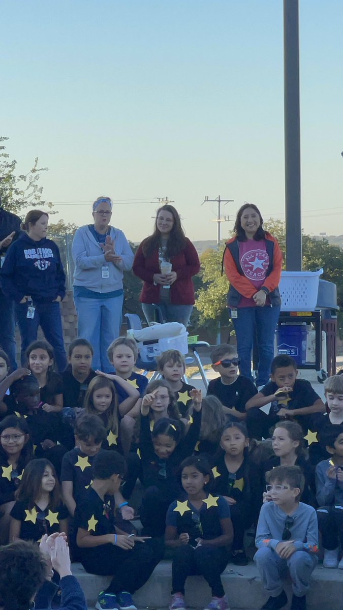 liitlejj72's tweet photo. Thanks @NISDBeard for taking us on a trip thru the stars, our solar system, then to the moon and back! Great job to the Third Grade Team and their students 😉Y’all made me so proud to be a Beard Parent 🥰#EducationisImportant #schooliscool #flymetothemoon https://t.co/AlGp6nRcaY