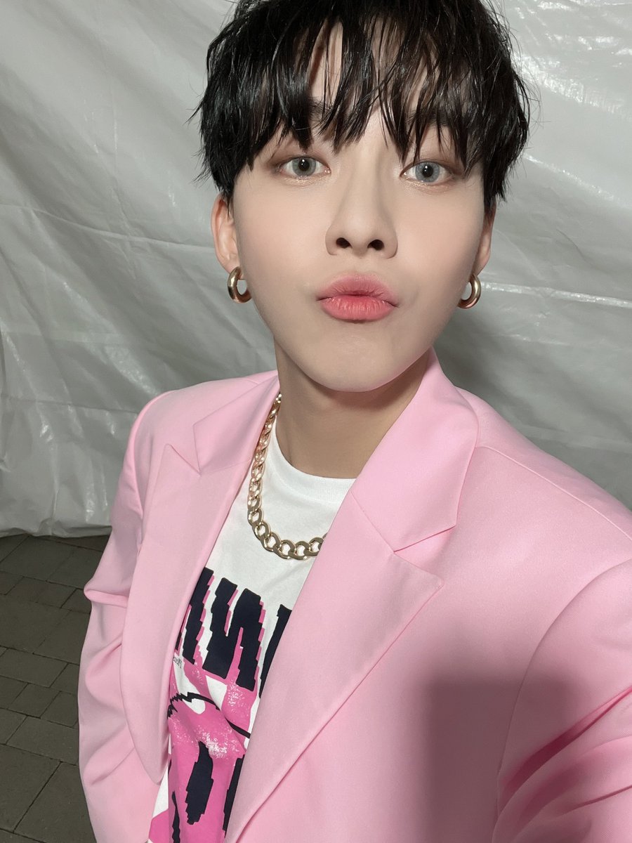 뮤콘 뿌셔뿌셔~~ 오랜만에 팬분들 보고 좋아떠여❤️❤️❤️

#우진영 #WOOJINYOUNG