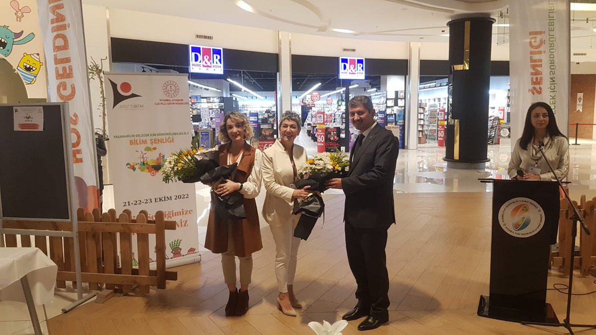 Müdürlüğümüz ile İstanbul Fuat Sezgin BİLSEM iş birliği kapsamında 21-22-23 Ekim 2022 tarihlerinde Metropol İstanbul AVM'de gerçekleştirilecek olan bilim şenliği "Yaşanabilir Gelecek İçin Sürdürülebilirlik 2" TÜBİTAK 4007 Bilim Şenliği açılışı yapılmıştır.

<a href="/tcmeb/">Millî Eğitim Bakanlığı</a> @ismail_gunday