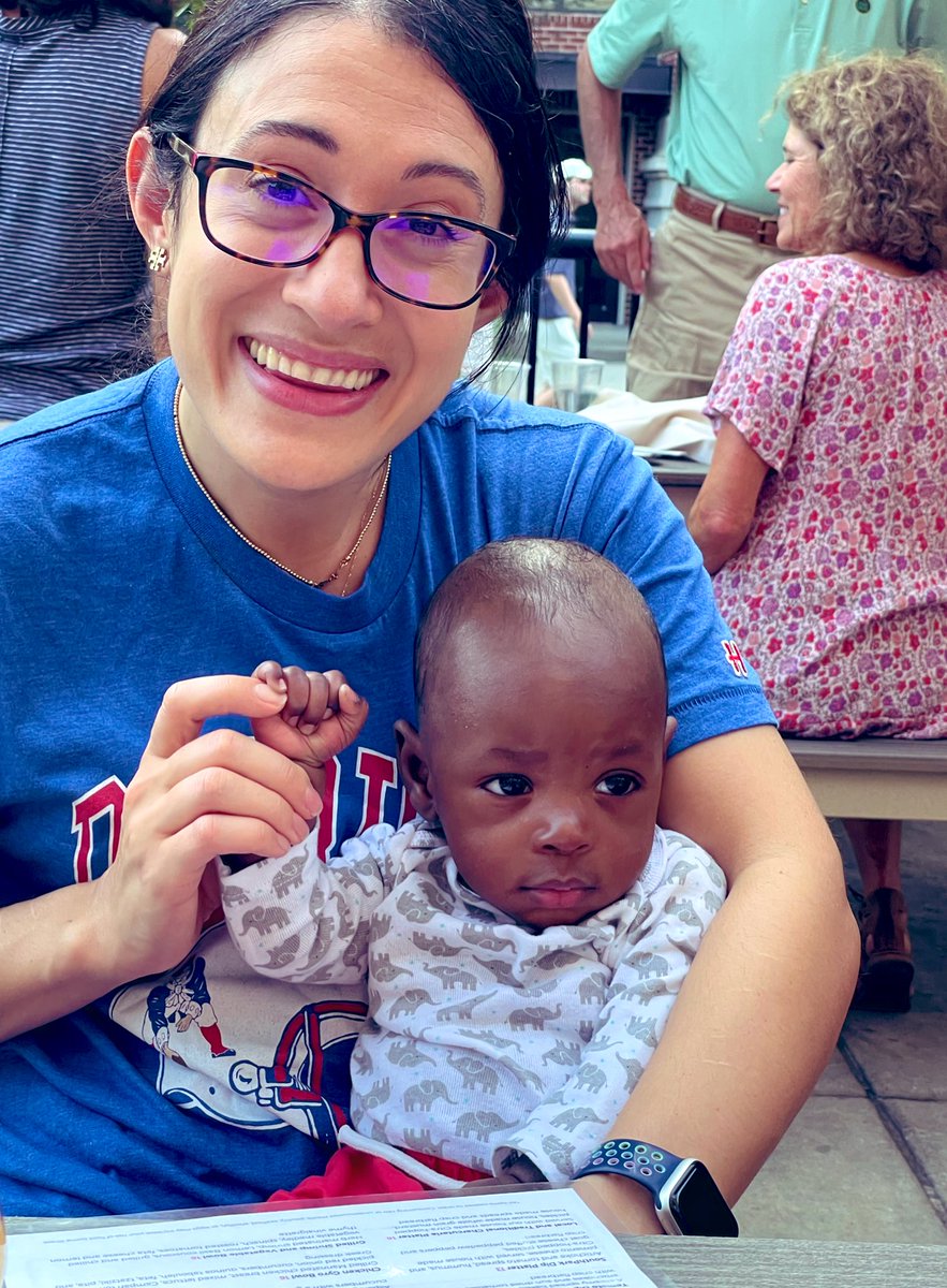 CMC_GSResidents's tweet image. Disclaimer: when you have a baby as a @CMC_GSResidents resident, the baby’s ownership becomes split 32 ways. 🤷🏽‍♀️🤷🏿‍♀️🤷🏻‍♀️we don’t make the rules, we just happily follow them. 

#marleyforpresident #marleythecashew 

@AlchemyJean