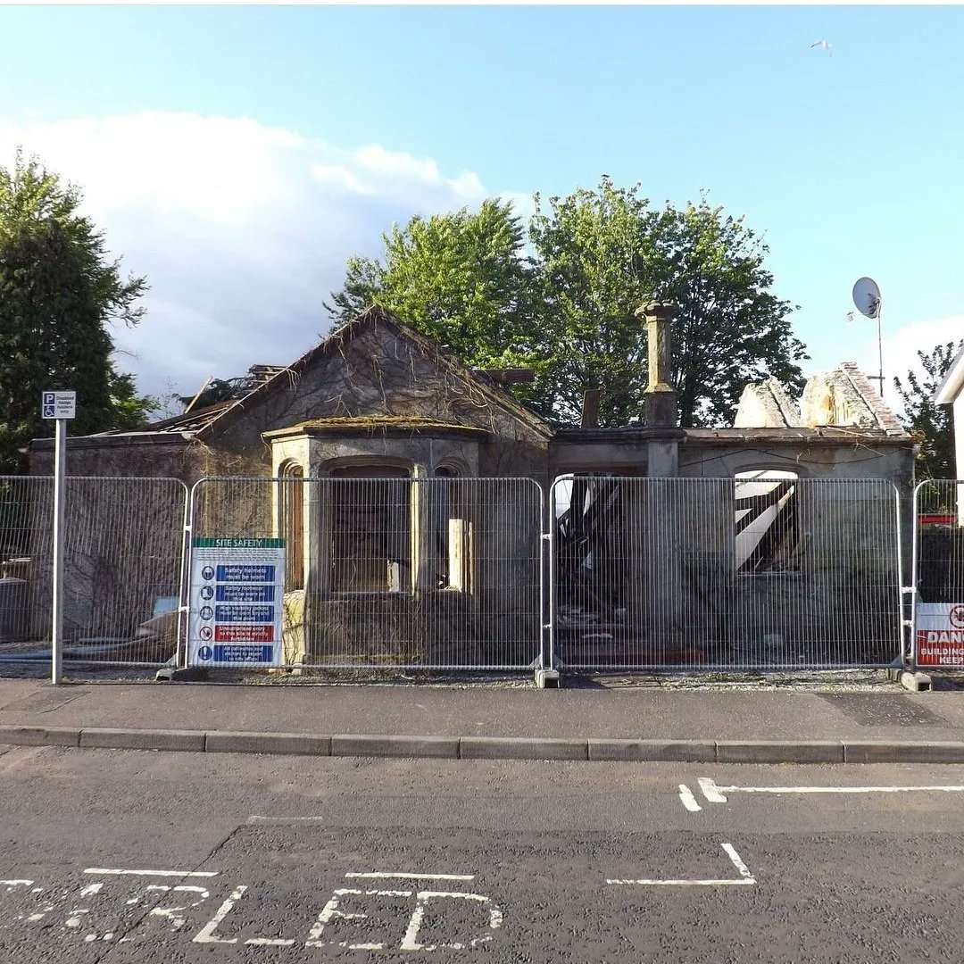 roslynmitchell_'s tweet photo. #100DaysofDerelictBuildings 2.0
1/100 Gardener’s Cottage, Hawkshill Estate, Largs (Mr Dippie’s Cottage)
1815-2015
#derelictbuilding #derelict #abandoned #The100DayProject https://t.co/0l4W1jgu6j