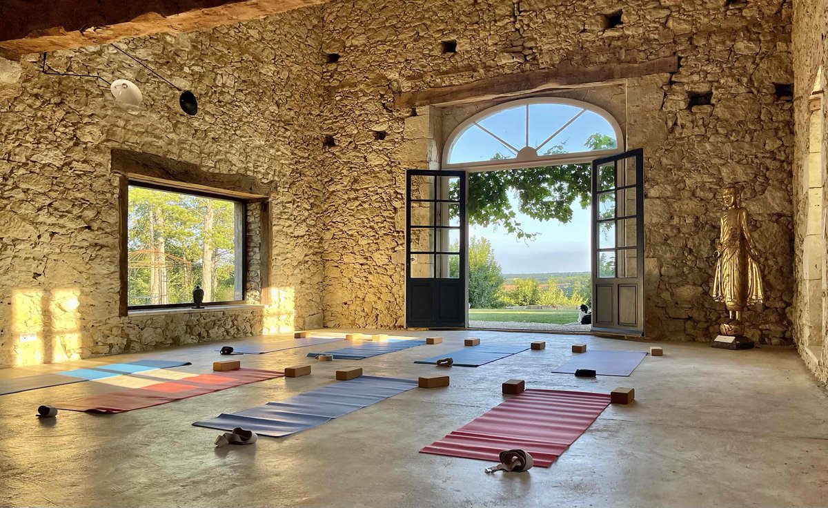 movementbloguk's tweet photo. Do you need a break? Take it with us! 

#GYROKINESIS® Wellness Retreat
2nd - 6th November
Gers, Southern France

Nearest Airport: Toulouse
2 rooms left!

https://t.co/O7NSh8WJAQ via @tripaneer 

#gyrokineis #wellness #retreat #cookingclass #massage #longwalk #relaxation https://t.co/epQNT8Pi4R