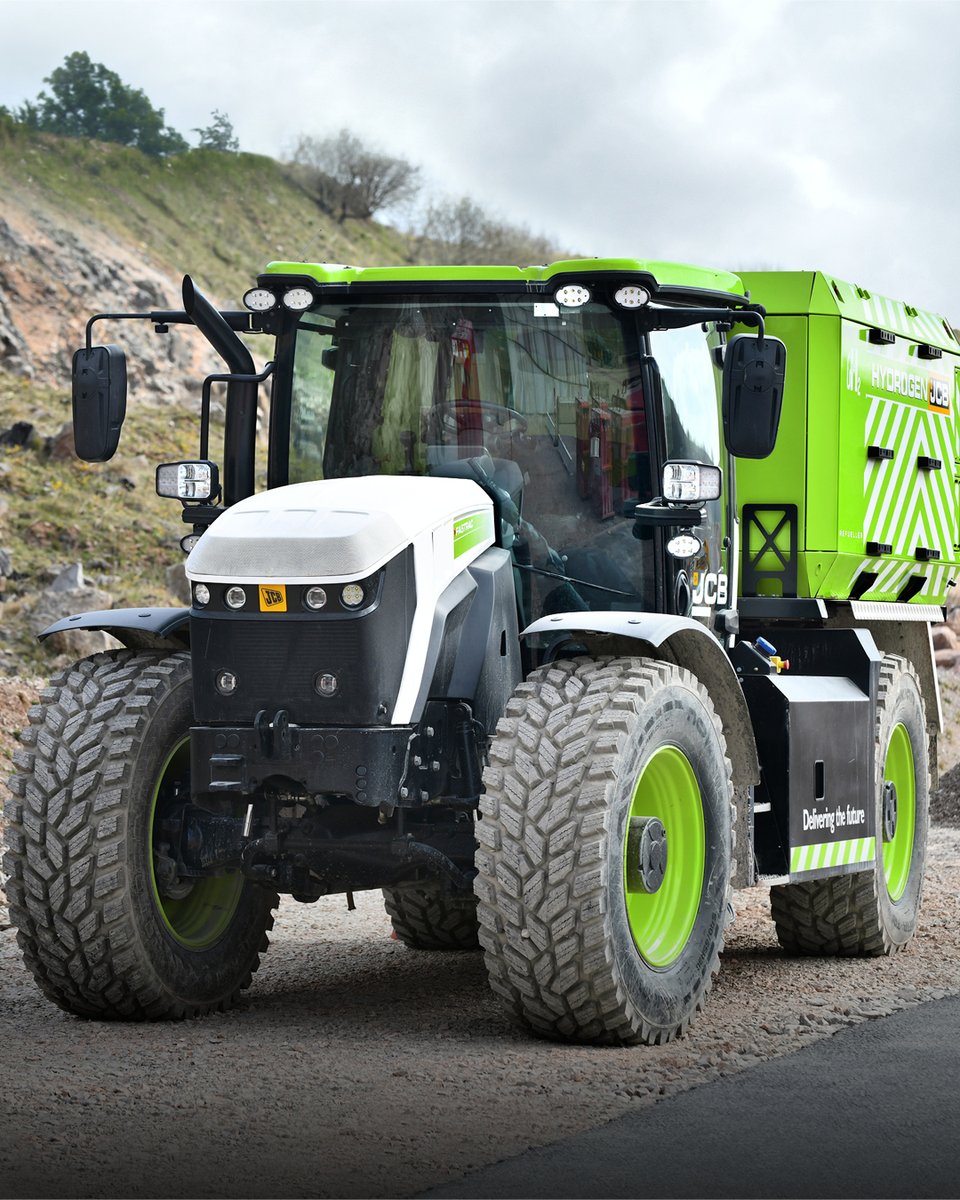 JCBmachines's tweet photo. The future of fuel. A year on from unveiling the world's first hydrogen-powered telescopic handler, we're revealing the JCB hydrogen refueller - our mobile answer to refuelling our hydrogen machines on construction sites of the future. Discover more: https://t.co/Uj7aRC4M8f. https://t.co/0YJEyNTwBY