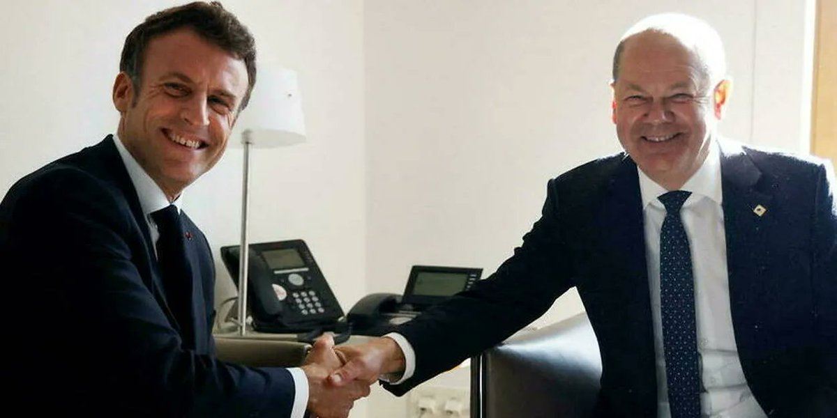 🇪🇺Conseil européen. #Scholz se rallie à #Macron et #Draghi sur le gaz en acceptant l'extension du «mécanisme ibérique» à l'ensemble de l'Europe proposée par la France
#EUCO 🇫🇷🤝🇩🇪🤝🇮🇹 lepoint.fr/politique/emma…
