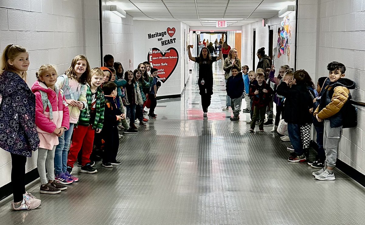 Mrs_NJimenez's tweet photo. We love fanfare days! Thank you to our staff and a group of amazing former @HeritageECS firehawks for helping cheer in our students this morning. #WEchooseLakota #WEareLakota #HECSmagic https://t.co/2BMOFlRxY5