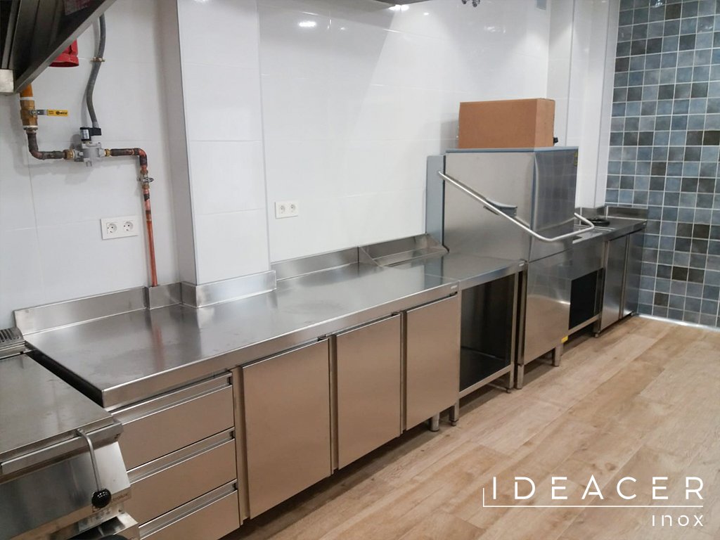 IdeAcerInox's tweet photo. Instalación combinando muebles a medida y estándar. 👌

Instal·lació combinant mobles a mesura i estàndard. 👌

Instalation combining custom-made and standard products. 👌

#ideacer #inox #mueblesinox #mueblesamedida #custommade #medida #personalizado #estandar https://t.co/HyPn56jYES