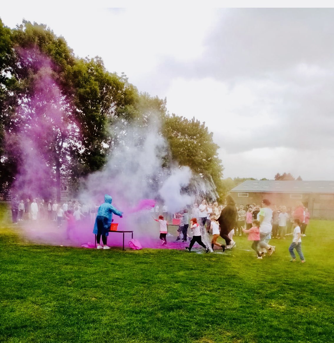head2019's tweet photo. Our 11B411 colour run to celebrate the 10th anniversary of REAch2 was the highlight of our first half term. Everyone had great fun! #reach2is10 @cathiepaine https://t.co/TtjZufqipt