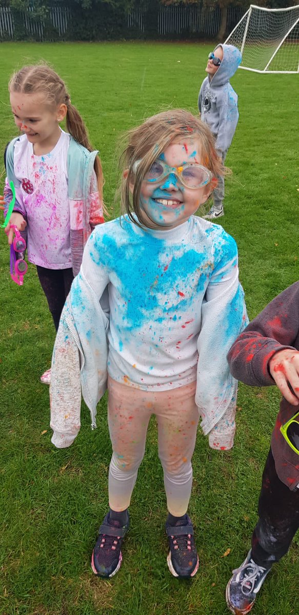 head2019's tweet photo. More colour run fun! https://t.co/UAcBZGAfsc