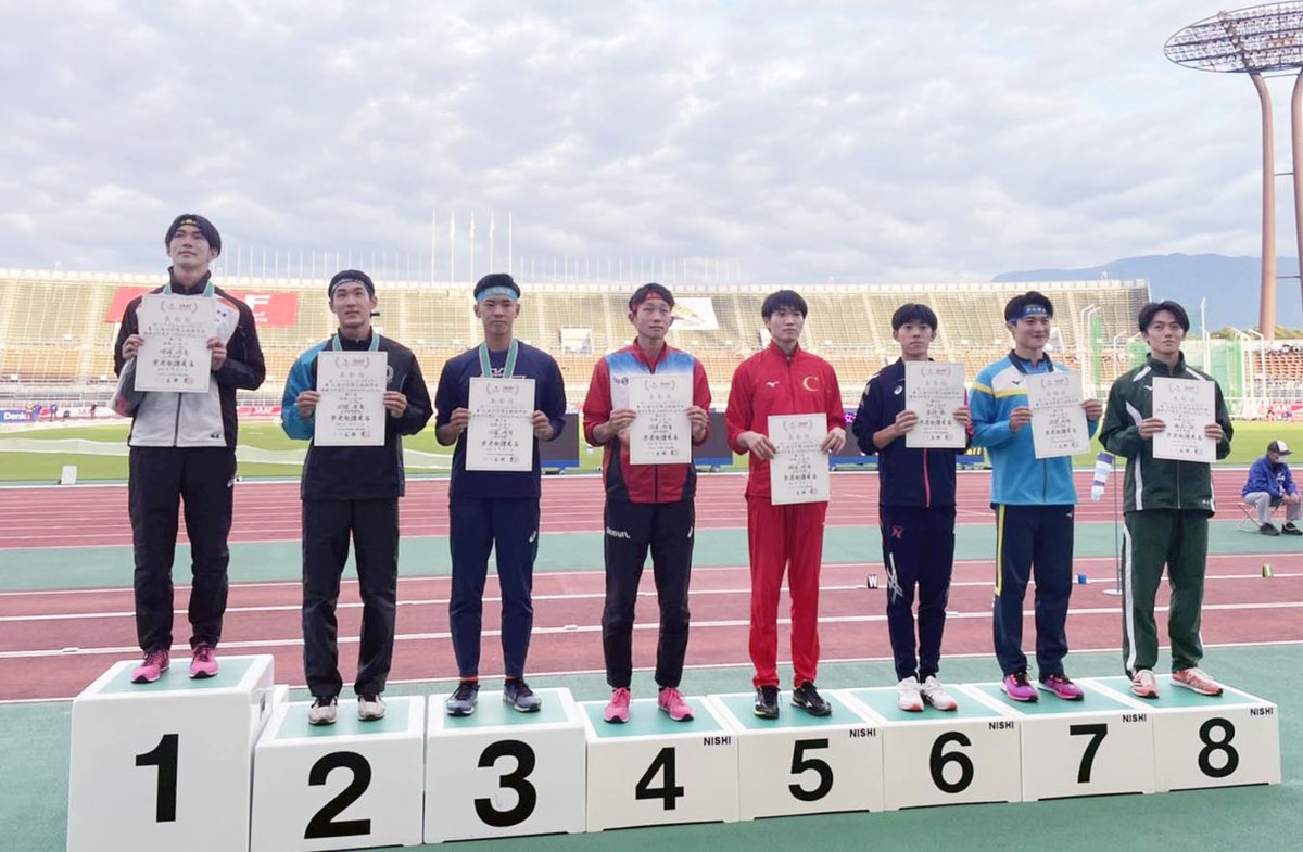 jaaf_official's tweet photo. 【#U18U16陸上大会 1日目】
◆U18男子 110mハードル（0.991m）✨表彰式

+0.9
1位🥇#嶋渡涼太（高3）比叡山13秒81
2位🥈#北條友葵（高2）三田国際学園13秒81
3位🥉#工藤晴斗（高3）花咲徳栄13秒87

おめでとうございます🎉
応援ありがとうございました🙋‍♀️🙋‍♂️

#ありったけを絞りだせ https://t.co/SgEOjnzuWW