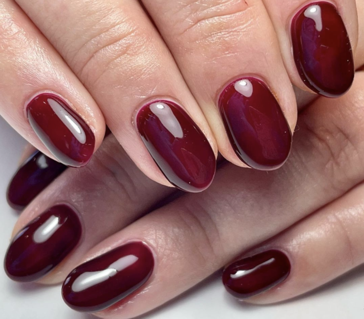 An Autumn mood 🍁🍂 manicure by @virgos_nails_bath using 

🍎 Film Reel Red

SHOP: loom.ly/RUC0OxI

#redcarpetmanicure