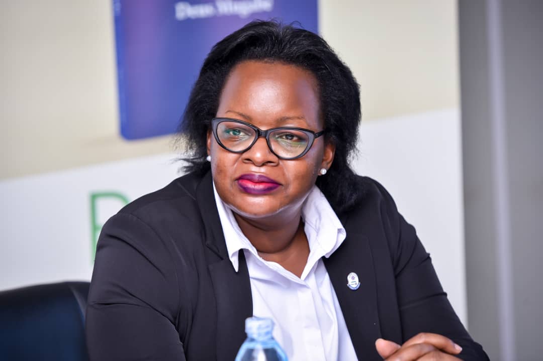 Deus Mugabe a former student of <a href="/MakerereLaw/">Makerere Law School</a> has today launched a book called 𝐌𝐮𝐠𝐚𝐛𝐞 𝐨𝐧 𝐈𝐧𝐬𝐨𝐥𝐯𝐞𝐧𝐜𝐲 𝐋𝐚𝐰 𝐢𝐧 𝐔𝐠𝐚𝐧𝐝𝐚 as a way of celebrating #MakerereAt100.
The book has been officially launched by Prof David J Bakibinga. #InsolvencyUg