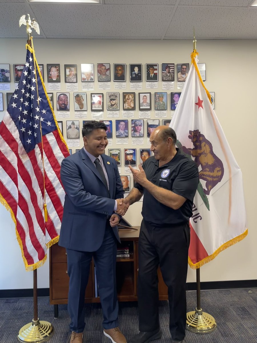 CCGRAdvocates's tweet photo. A bold advocate for veterans, students and undocumented immigrants, @RepLouCorrea met with @CalCommColleges delegation to discuss #undocumentedstudent success
@lindam_v ,@RSCCD Chancellor Marvin Martinez, @SantaAnaCollege ASG President and US Veteran, Francisco Ramos #USAW2022 https://t.co/mVWVtm6FHg
