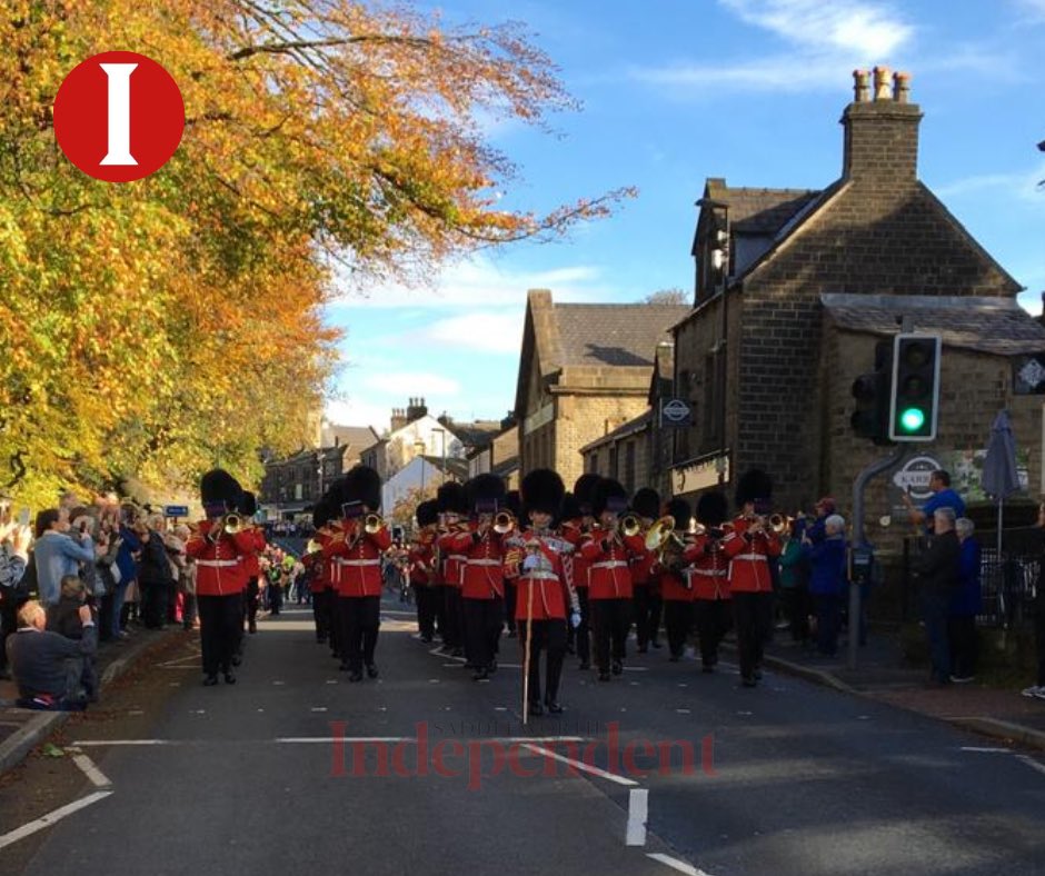 SaddIndependent's tweet photo. 💂🏼‍♀️ BY THE LEFT, QUICK MARCH: Grenadier Guards return to Saddleworth

The world-famous Regimental Band of the Grenadier Guards have returned to Saddleworth

Hundreds of people have lined Uppermill High Street to watch them march and perform

Did you get to see them? https://t.co/SqEjXpBr0F