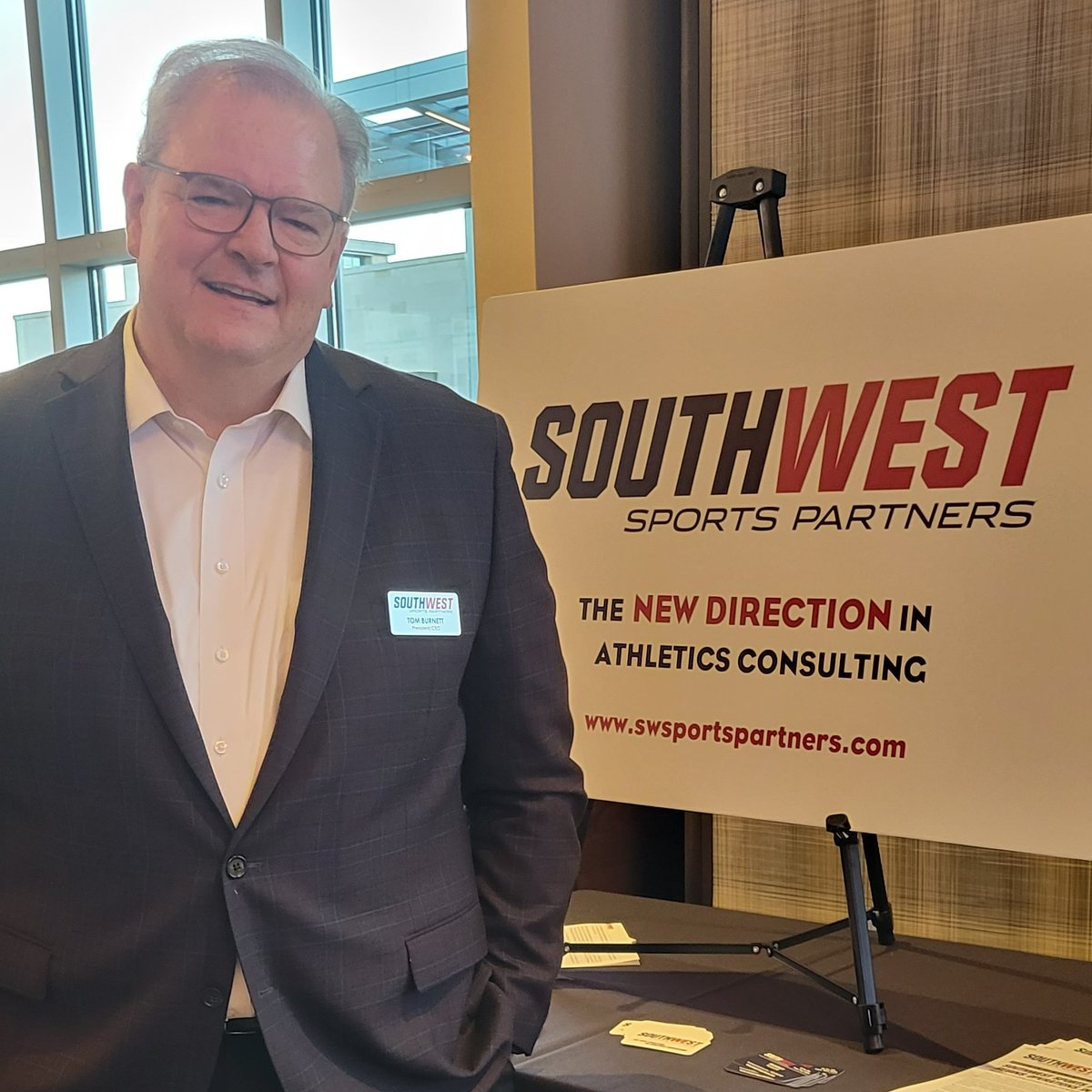 Congrats to our friend and 2022 NFF Legacy Award recipient Tom Burnett, who recently launched Southwest Sports Partners! @SWSPartners is an athletics consulting and events services group based in Frisco, TX. Bravo, Tom! 👏👏👏