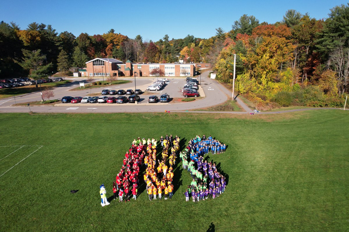 The most colorful  elementary school in Nashua! Husky Pride! <a href="/NASHUASCHOOLS/">NashuaSchools</a>  <a href="/SarfdeK/">Kimberly Sarfde</a> <a href="/mariojandrade/">Mario J. Andrade</a> #OneNashua