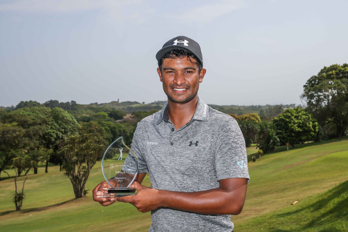 OG_Molefe's tweet image. From the first time I met @DylanNaidoo as a teenage with big dreams, he’s always known what he wanted to achieve in golf. 

To see him come full circle and finally clinch his first @Sunshine_Tour title is so dope.

Congratulations brother 👊🏾
