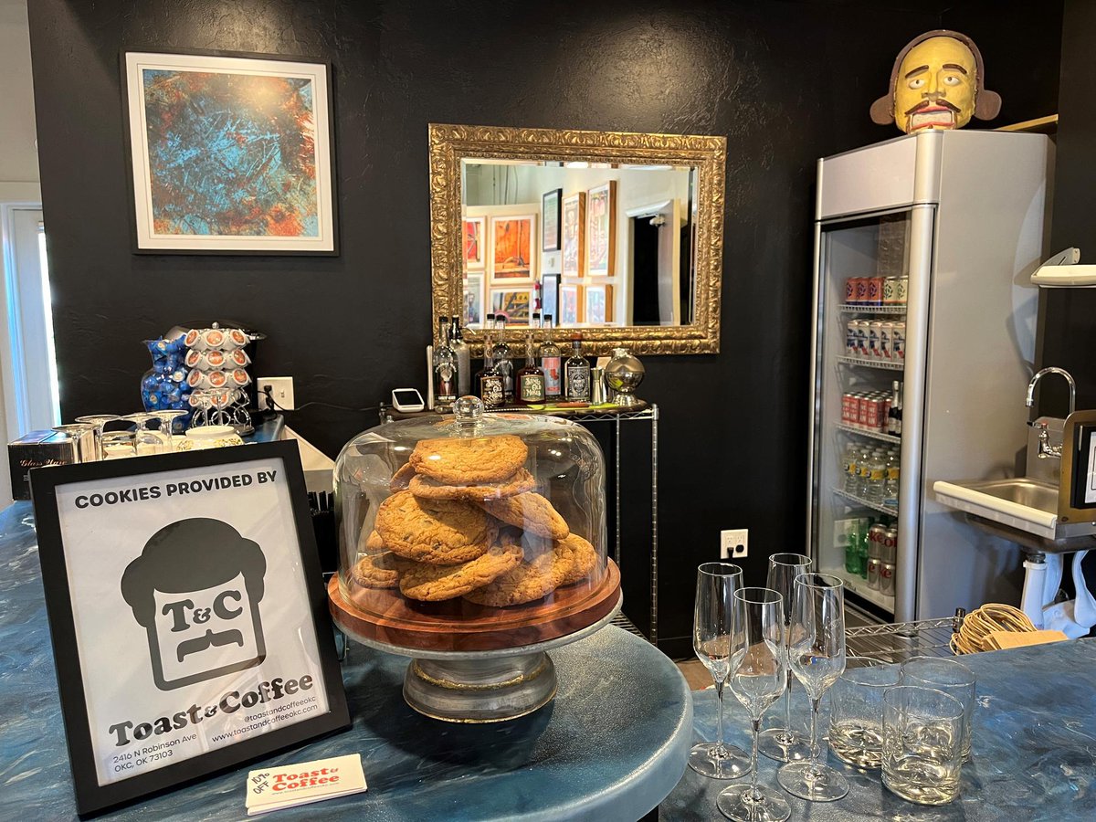 The Bar is Open, Art is on the Walls, and the SHOW MUST GO ON!
Join us this weekend, use code: FLASHSALE to get 20% off! bit.ly/3gmlV5j