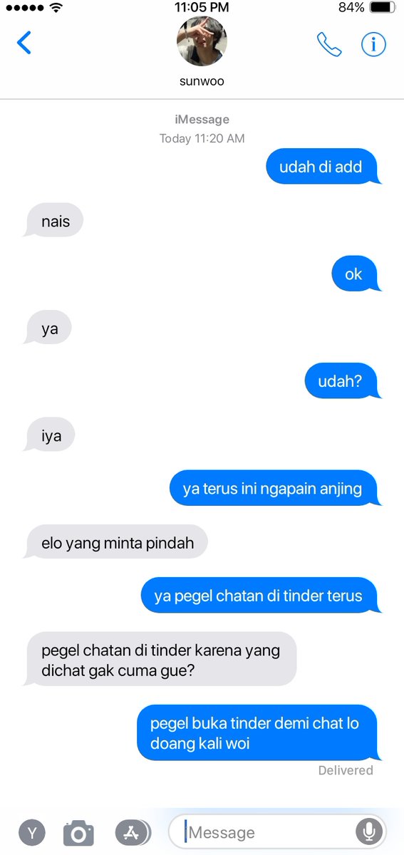 kyupremacist's tweet photo. on today's episode of two strangers who barely know each other but then decide to give themselves a try.

alternatively; tinder au! sunnew https://t.co/v3ZhFPpVFA