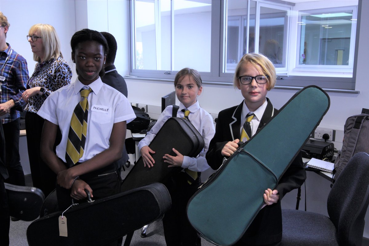 QESLuton's tweet photo. We are really proud to announce our new partnership with the @LMTOrch. The launch yesterday saw the students being introduced to orchestral instruments, as well as being able to choose one to take home for half term! Can't wait to see how they get on at the next workshop!#QESLife https://t.co/hZqTXZdbae