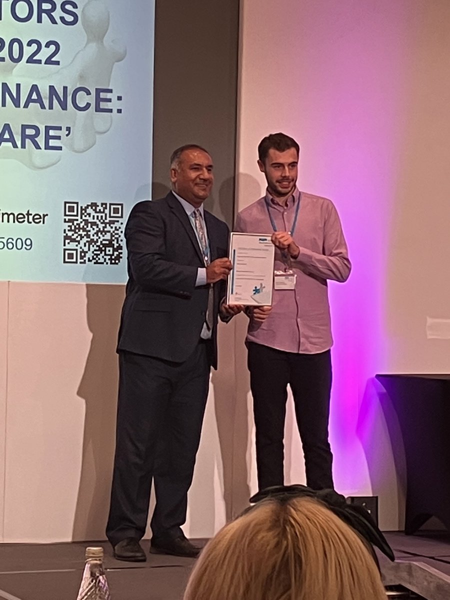 MIAANHS's tweet photo. Callum Robinson receives his @nwsdn certificate of achievement for passing his professional accountancy exams and becoming a member of @ACCA_UK from Nik Khashu, NW regional director of finance NHSE.
#FDConf22

@nkhashu https://t.co/PTt2UTVv7l